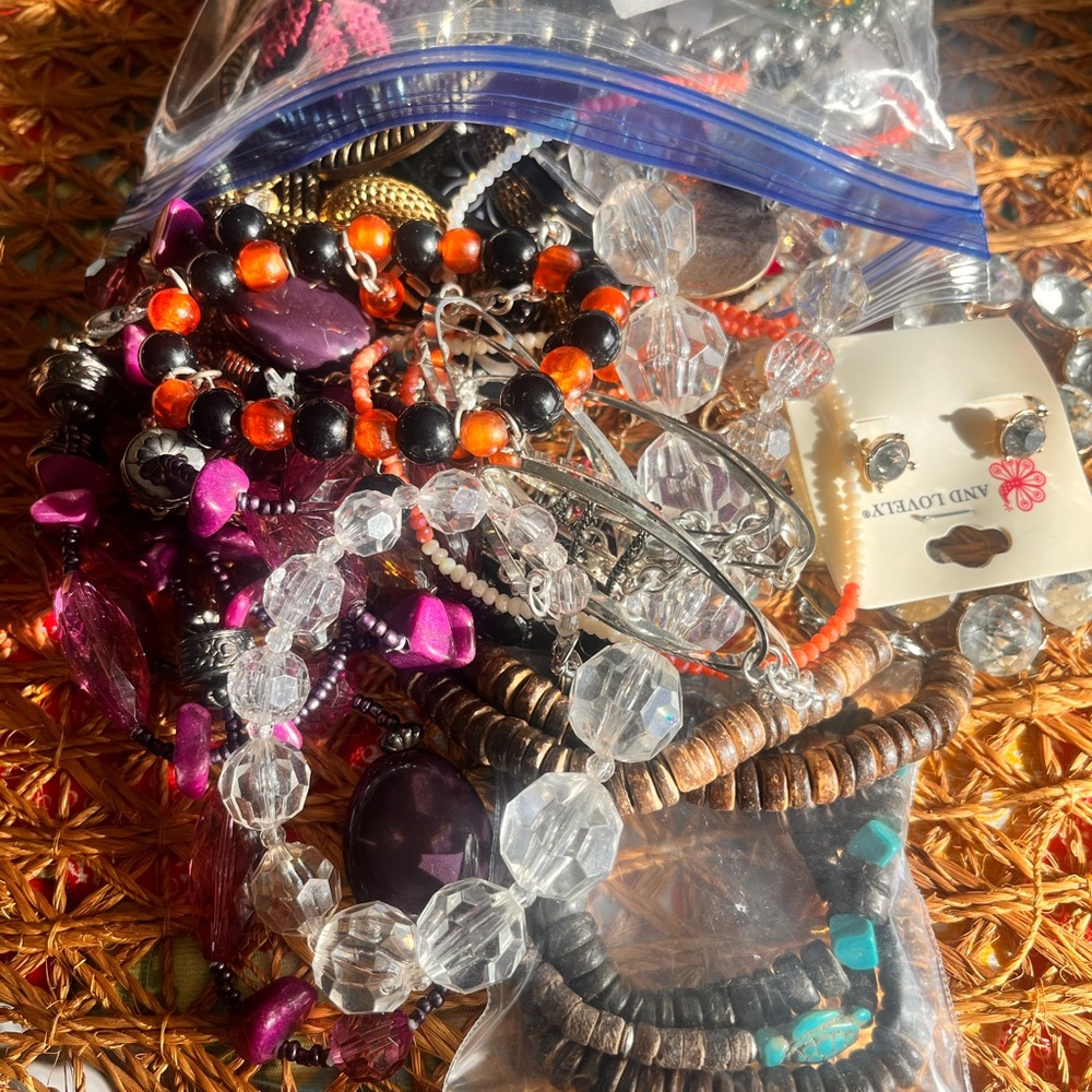 Colorful Beaded Jewelry Assortment - Picture 4 of 12